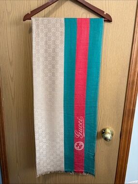 Gucci Beige Teal & Red Vintage ladies scarf